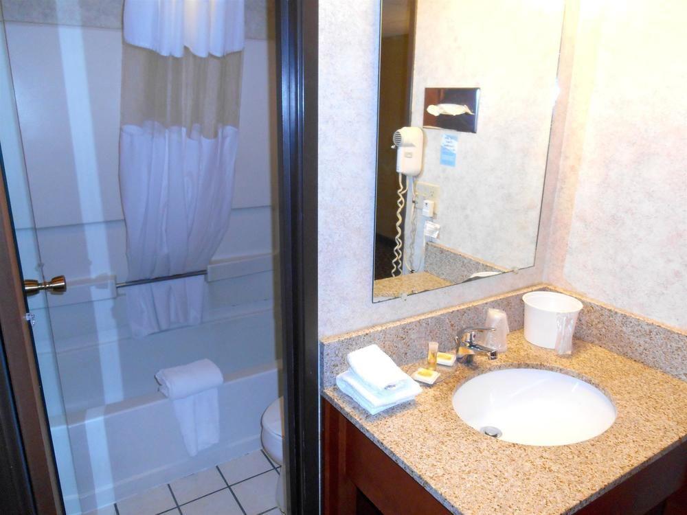 6-eau Claire, Wi 2* Eau Claire