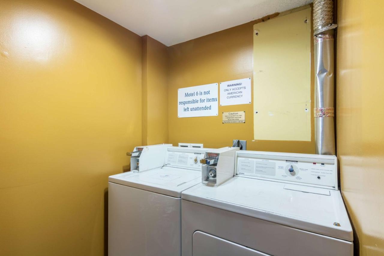 Hotel 6-eau Claire, Wi