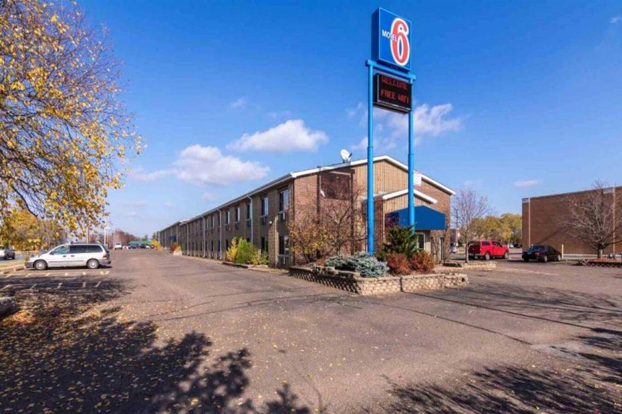 6-eau Claire, Wi 2* Eau Claire