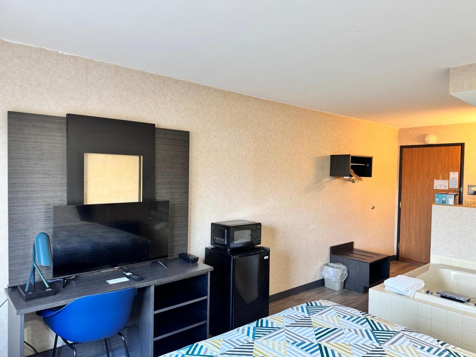 6-eau Claire, Wi Eau Claire